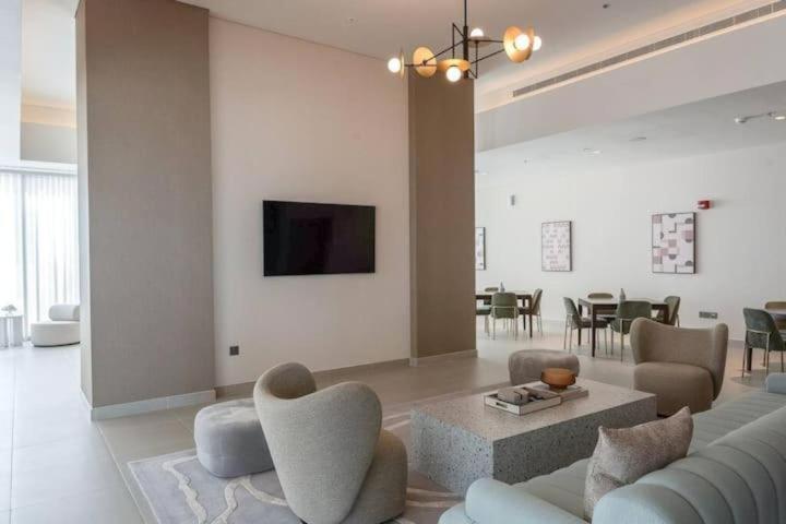 Apartment Luxury At Summerprices Downtown Dxb Dubai
